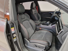 Audi Q8 PI 55 TFSI e quattro 290 kW / 394 CP thumbnail