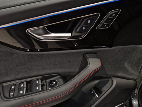 Audi Q8 PI 55 TFSI e quattro 290 kW / 394 CP thumbnail