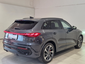 Audi Q5 40 TDI quattro thumbnail