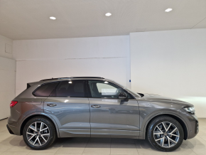 VW Noul Touareg R-Line V6 TDI TD thumbnail