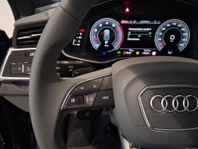 Audi Q8 PI 55 TFSI quattro thumbnail