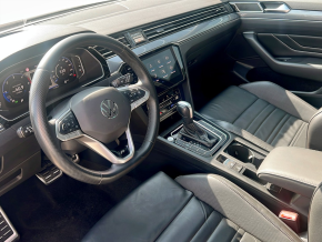 VW Passat Variant Business TDI DSG thumbnail