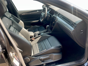 VW Passat Variant Business TDI DSG thumbnail