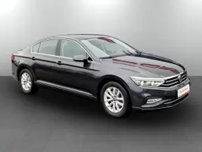 VW Noul Passat Comfortline 2.0 TDI DSG thumbnail