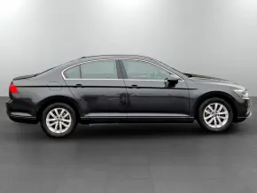 VW Noul Passat Comfortline 2.0 TDI DSG thumbnail