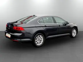 VW Noul Passat Comfortline 2.0 TDI DSG thumbnail