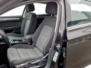 VW Noul Passat Comfortline 2.0 TDI DSG thumbnail