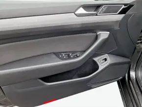 VW Noul Passat Comfortline 2.0 TDI DSG thumbnail