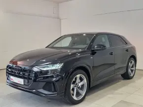 Audi Q8 50 TDI quattro thumbnail