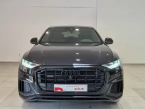 Audi Q8 50 TDI quattro thumbnail