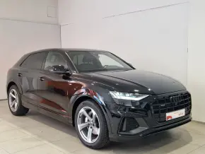 Audi Q8 50 TDI quattro thumbnail
