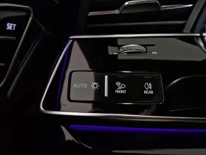 Audi Q8 50 TDI quattro thumbnail