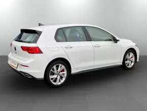 VW Golf GTE thumbnail