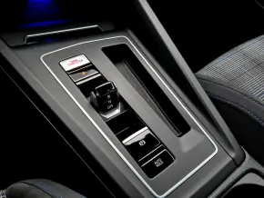 VW Golf GTE thumbnail