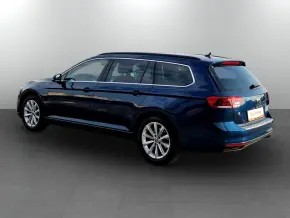 VW Noul Passat Var.Comfortline 2.0 TDI DSG thumbnail