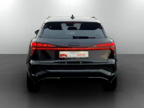 Audi Q3 40 TFSI quattro thumbnail