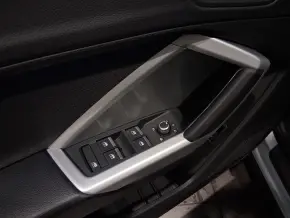 Audi Q3 35 TFSI thumbnail