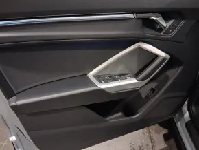 Audi Q3 35 TFSI thumbnail