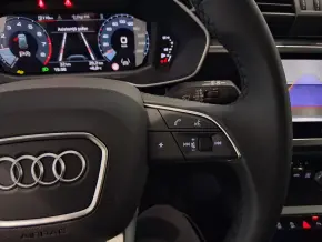 Audi Q3 35 TFSI thumbnail