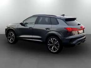 Audi Q3 40 TFSI quattro thumbnail