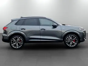 Audi Q3 40 TFSI quattro thumbnail