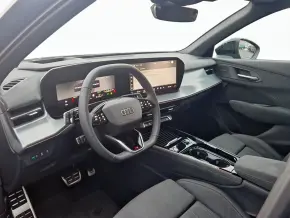 Audi Q3 40 TFSI quattro thumbnail