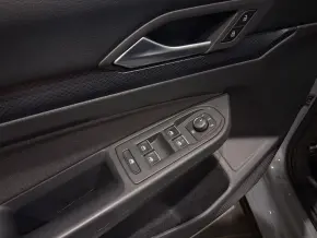 VW Noul Golf United 1.0 TSI DSG mild hyb thumbnail