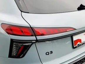 Audi Q3 40 TFSI quattro thumbnail