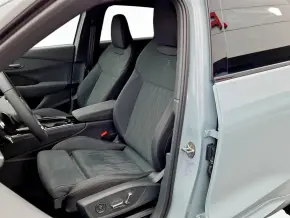 Audi Q3 40 TFSI quattro thumbnail