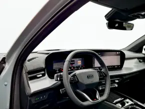 Audi Q3 40 TFSI quattro thumbnail