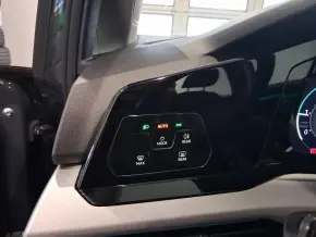 VW Golf Variant Life 2.0 TDI DSG thumbnail