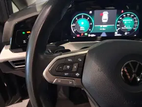 VW Golf Variant Life 2.0 TDI DSG thumbnail