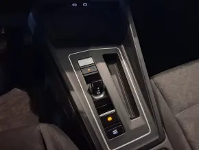 VW Golf Variant Life 2.0 TDI DSG thumbnail