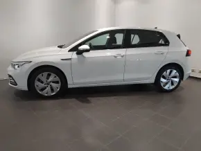 VW Golf Style 2.0 TDI DSG thumbnail