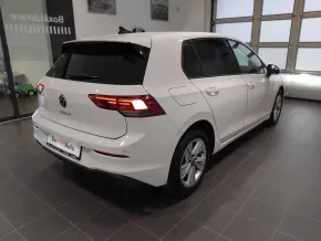 VW Golf Life 2.0 TDI DSG thumbnail