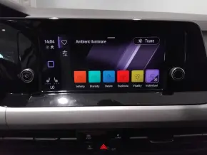 VW Golf Life 2.0 TDI DSG thumbnail