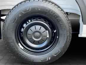 VW Crafter 3.5 Furgon L5H3 FWD 130kW thumbnail