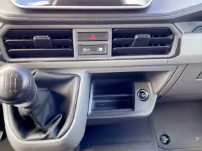 VW Crafter 3.5 Furgon L5H3 FWD 130kW thumbnail