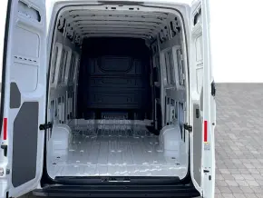 VW Crafter 3.5 Furgon L5H3 FWD 130kW thumbnail
