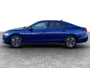 Superb Selection PHEV thumbnail