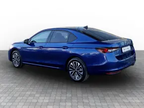 Superb Selection PHEV thumbnail