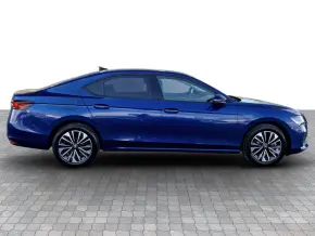 Superb Selection PHEV thumbnail
