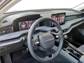 Superb Selection PHEV thumbnail