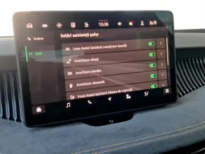 Superb Selection PHEV thumbnail