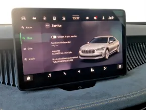 Superb Selection PHEV thumbnail