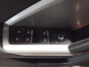 Audi Q3 40 TFSI quattro thumbnail