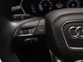 Audi Q3 40 TFSI quattro thumbnail