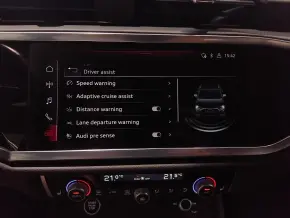 Audi Q3 40 TFSI quattro thumbnail