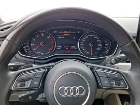Audi A4 Limousine 40 TFSI thumbnail