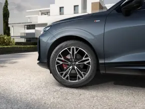 Q3 35 TFSI thumbnail